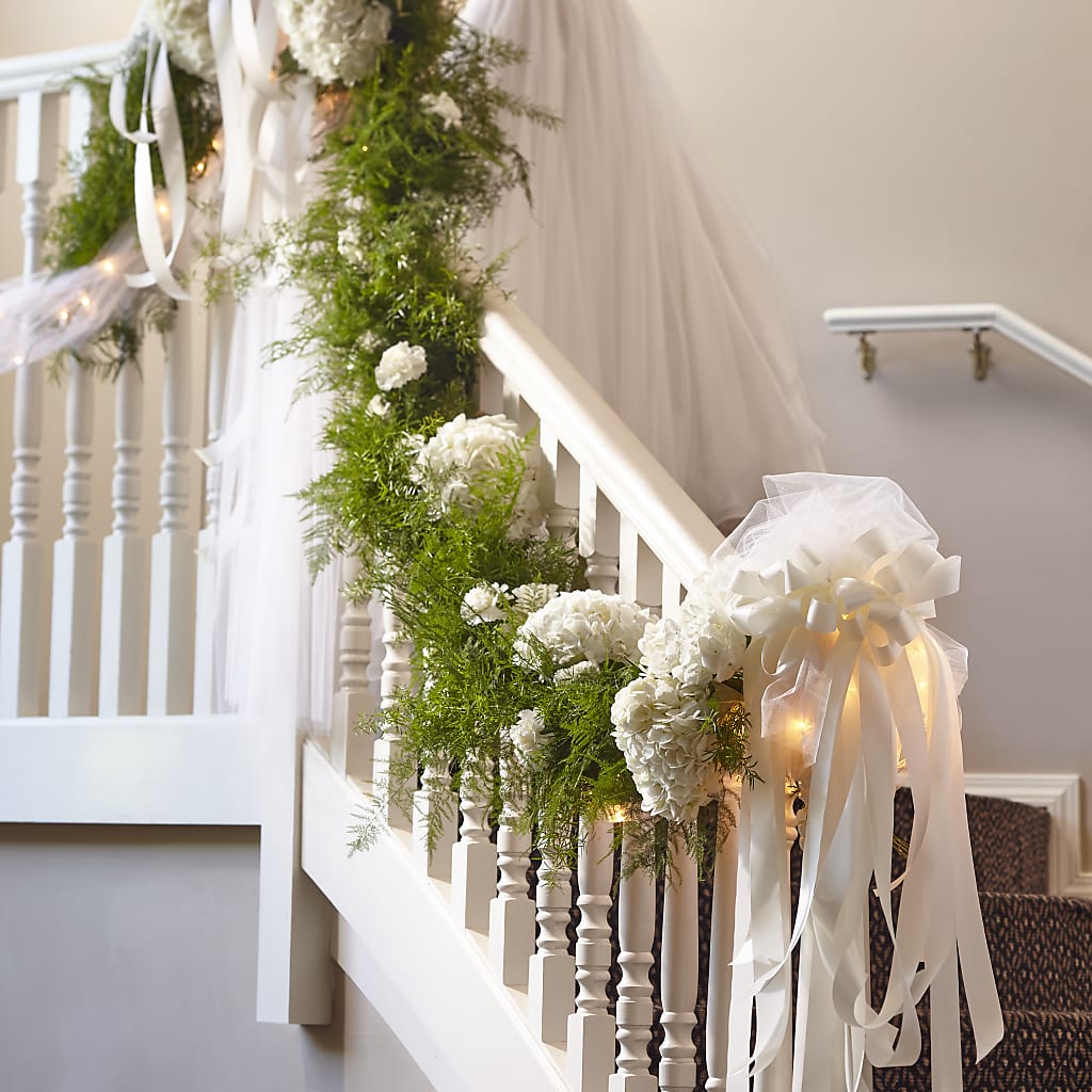 Champagne Dreams Garland – Waddington Blooms, Waddington NY