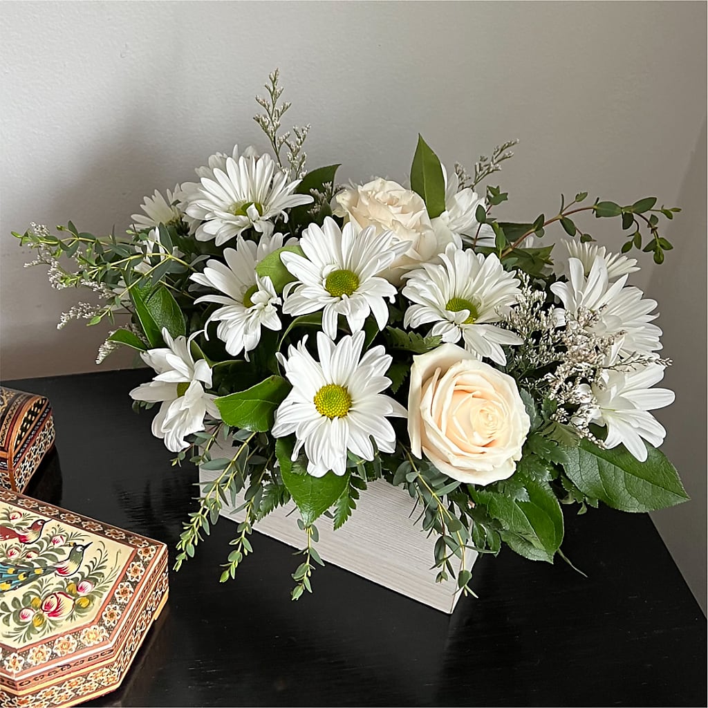 Fresh Linen Box Bouquet –  Waddington Blooms, Waddington NY