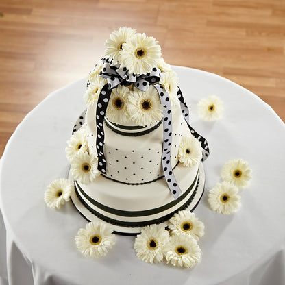 Simple Sophistication Cake Décor –  Waddington Blooms, Waddington NY